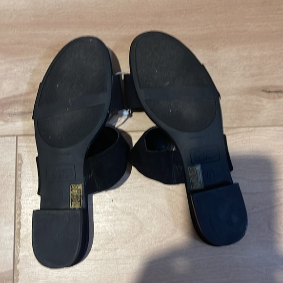 Sam Edelman  flat sandals - Picture 3 of 4